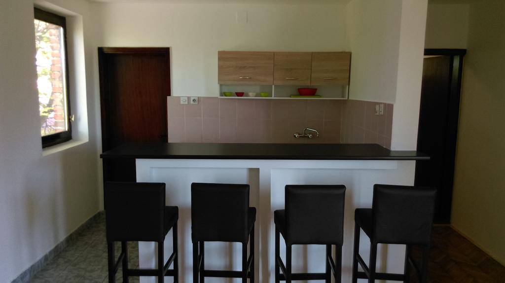 Apartment Quattro Нови-Сад Экстерьер фото